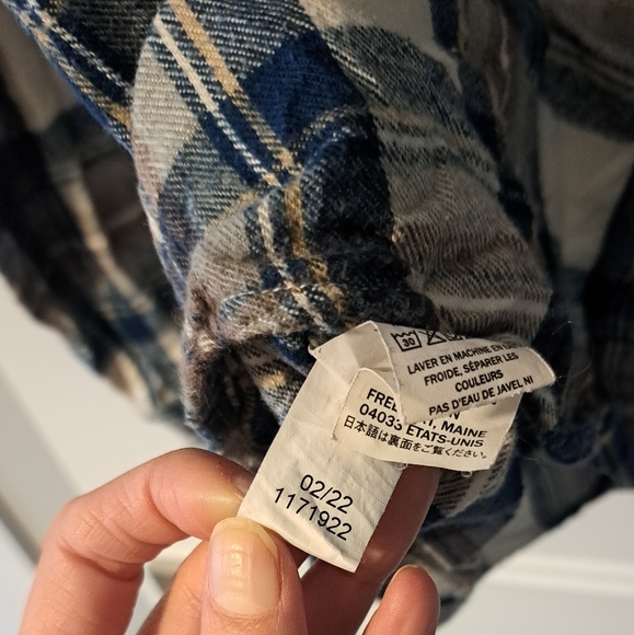 L.L.Bean Cotton Flannel Button Down Shirt - Picture 7 of 7